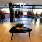 Flat encantador com piscina e WIFI